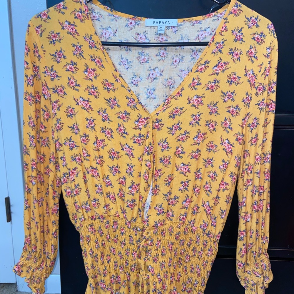 Size medium mustard colored papaya shirt